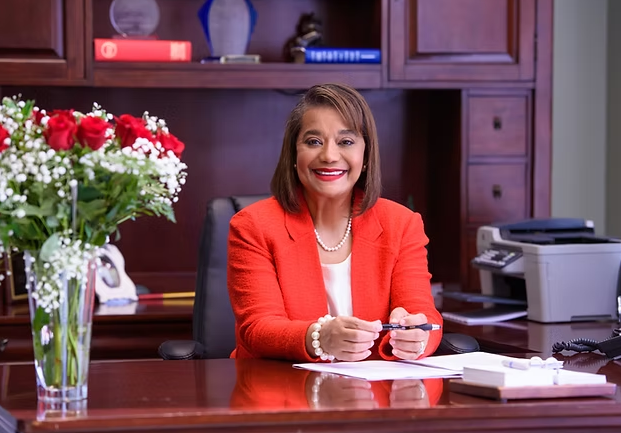 Photo of CEO Dr. Chapman